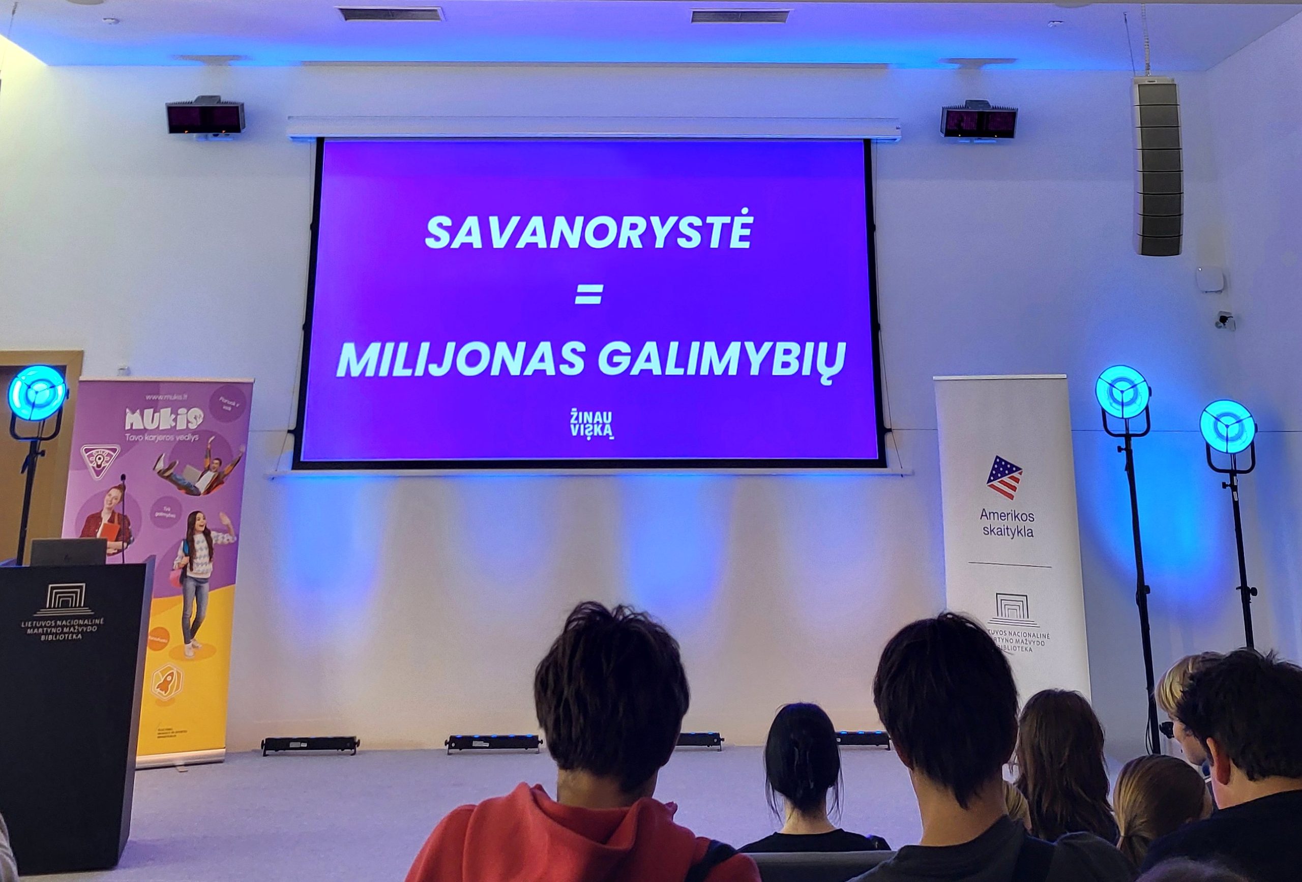 Pilaitės gimnazija dalyvauja „Galimybių mugėje“ Mažvydo bibliotekoje