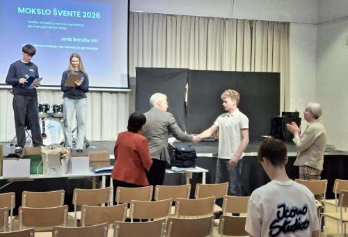MOKSLO1